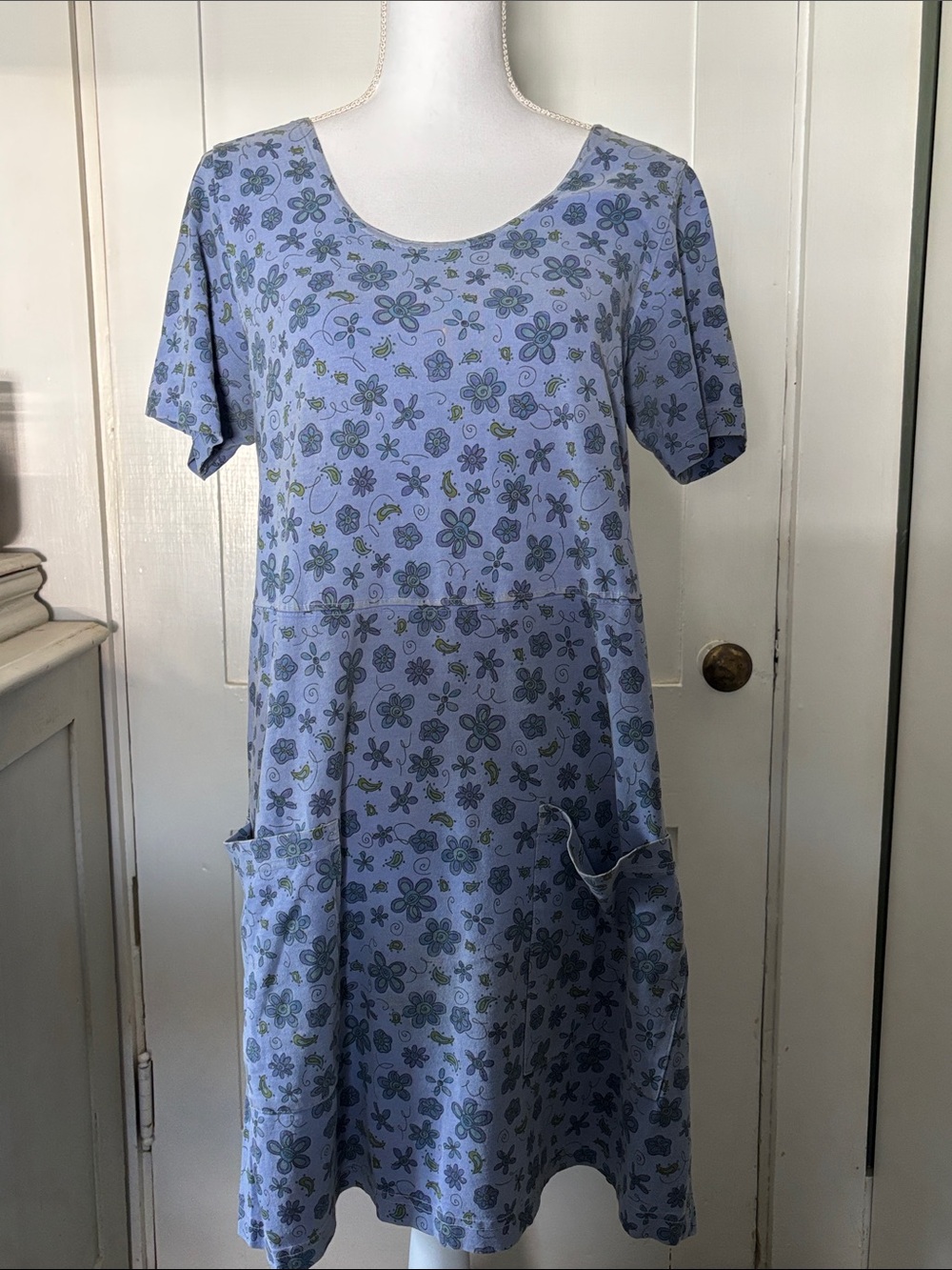 fresh Light Blue Floral Short Sleeve Midi Dress with Pockets